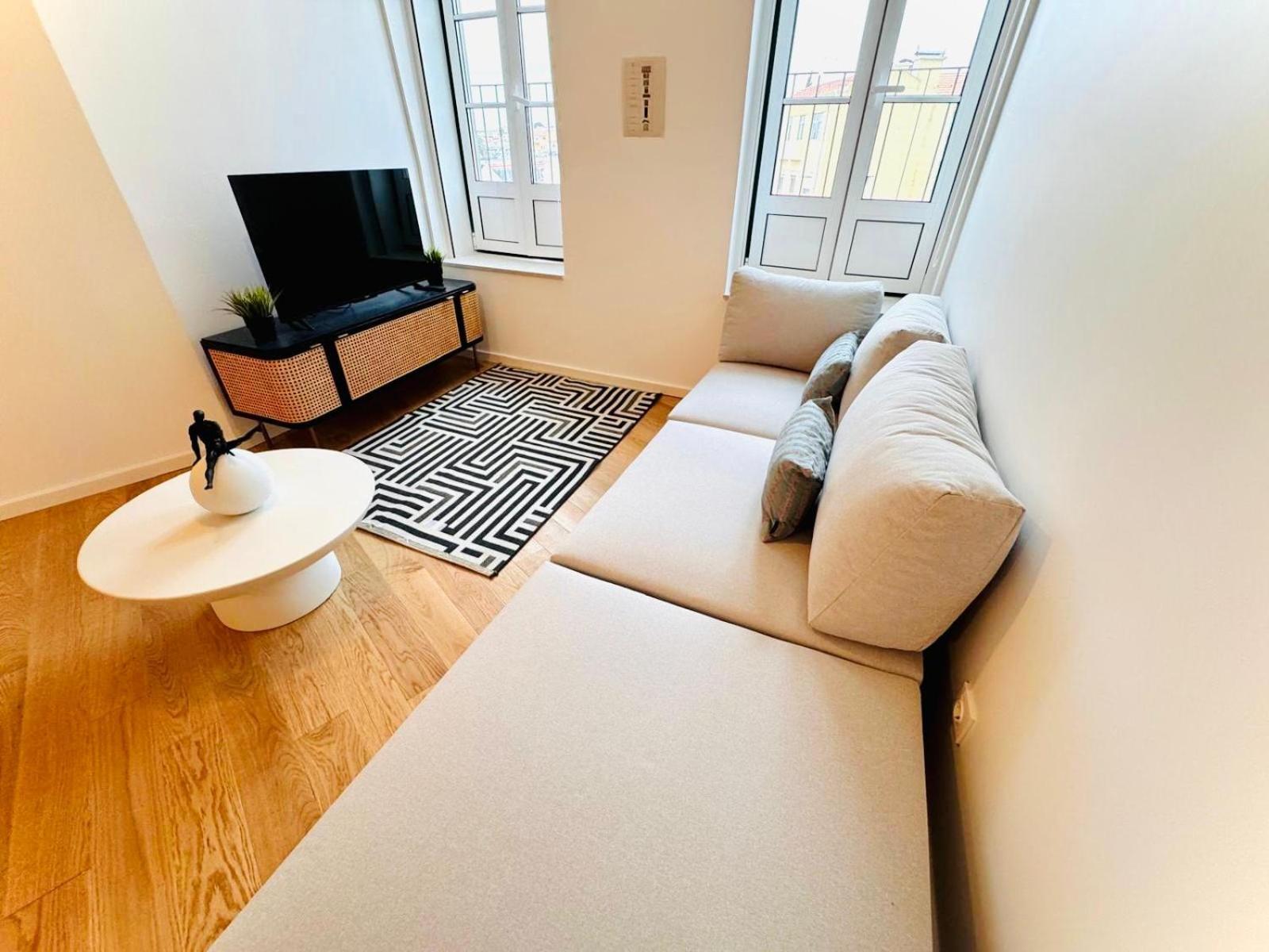 Lisbon Pink House II Beautiful 2 Bedroom Flat In City Center Exterior foto